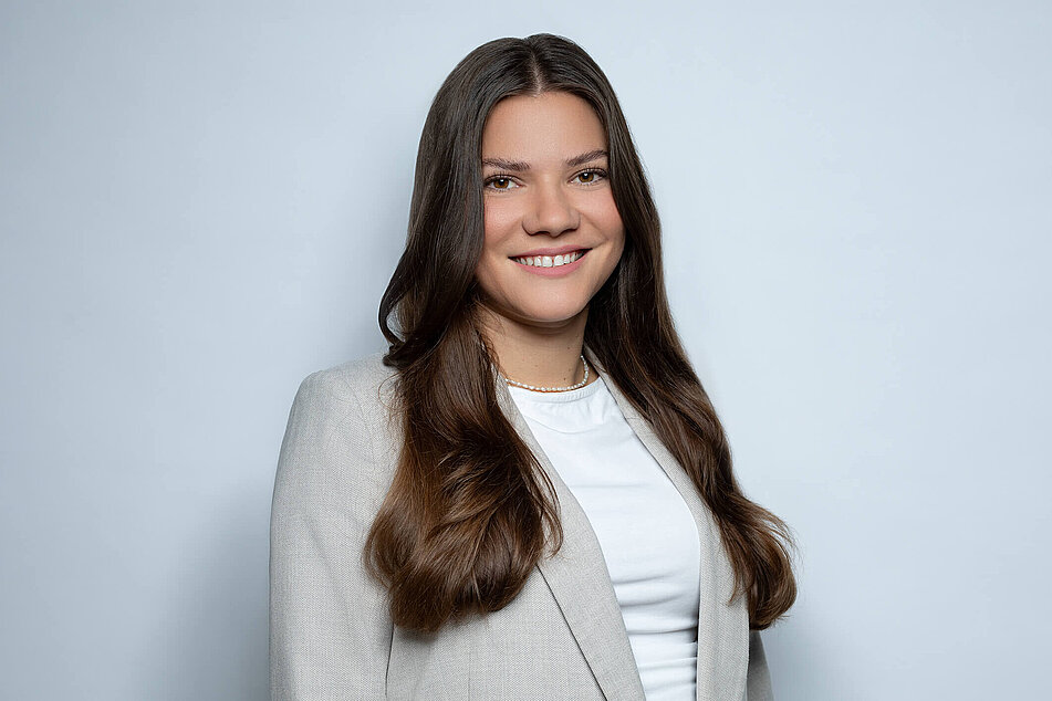 Carolin Zimmermann Carolin Zimmermann
